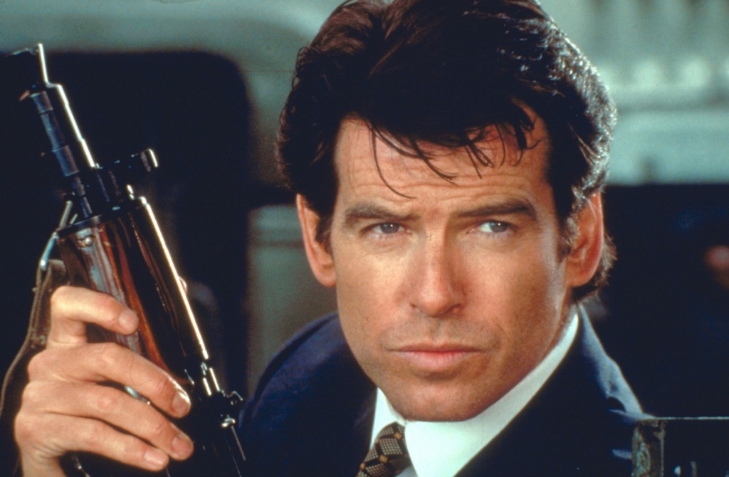 Пирс Броснан (кадр из фильма "Золотой глаз")