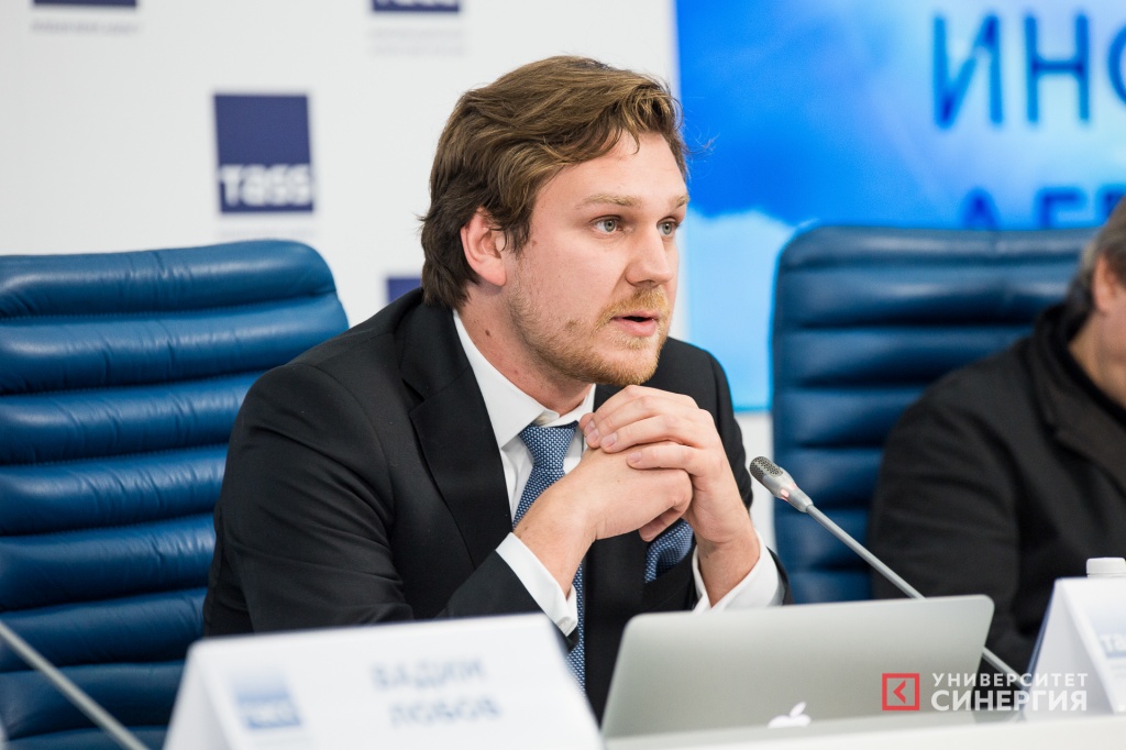 анонсирующая пресс-конференция Недели российского кино в Великобритании, генеральный продюсер фестиваля Филип Перкон