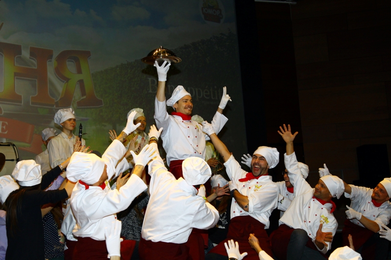 93 Российский международный кинорынок, презентация компании ЦПШ, представление фильма "Кухня в Париже"