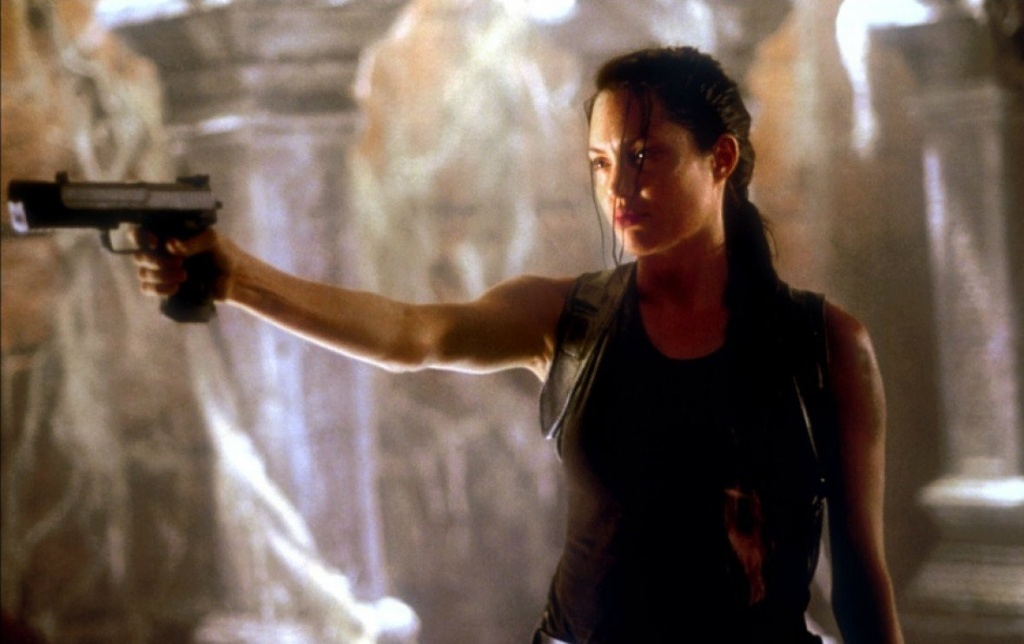 кадр из фильма Лара Крофт. Расхитительница гробниц