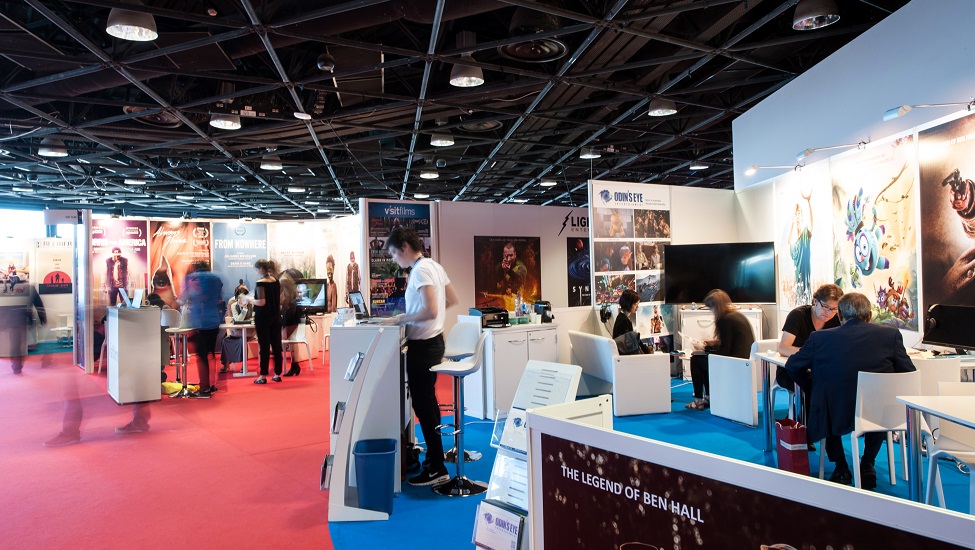 Каннский кинорынок Marche du Film, работа на стендах