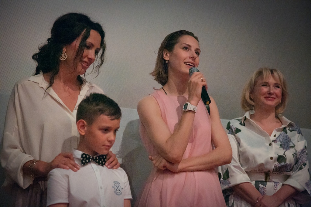 38 Московский международный кинофестиваль, премьера фильма Преображение, съемочная группа представляет фильм 38 Московский международный кинофестиваль, премьера фильма Преображение, съемочная группа представляет фильм