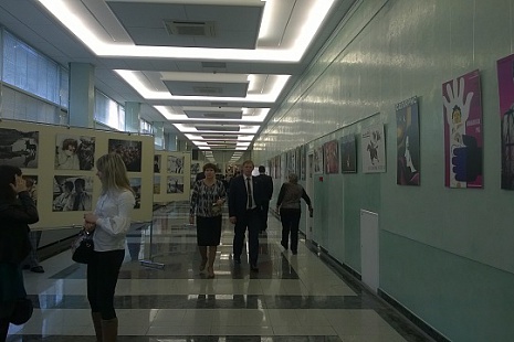 Выставка в Государственной Думе РФ - одна из самых крупных экспозиций, подготовленных "Мосфильмом" в юбилейный год 