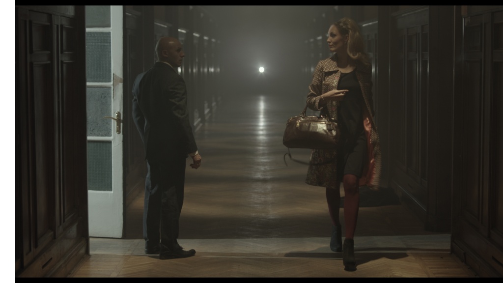 кадр из фильма "Открытая дверь"