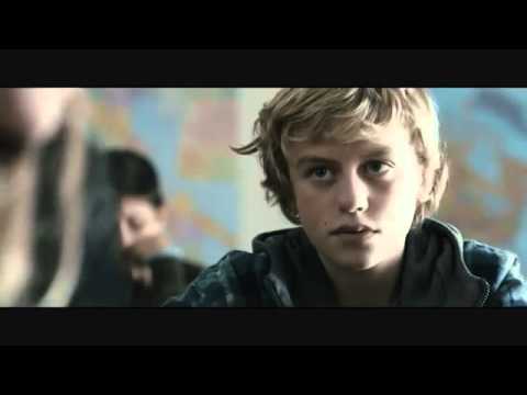 кадр из фильма "Невидимый мальчик" / "Il Ragazzo Invisibile"