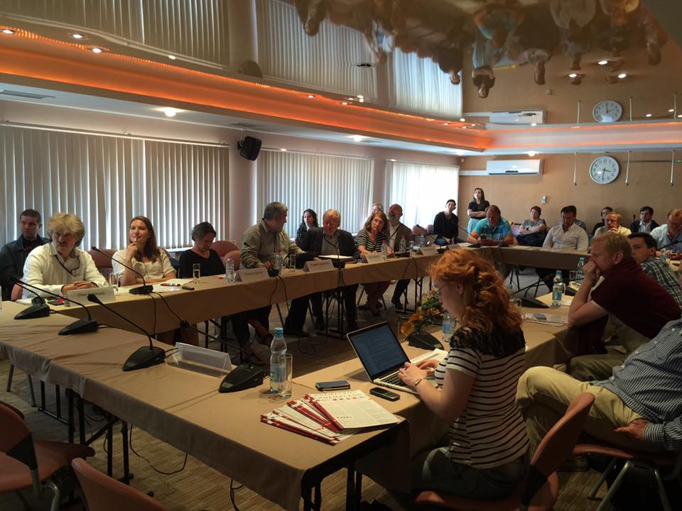 Деловая программа 23-го кинофестиваля "Окно в Европу" Деловая программа 23-го кинофестиваля "Окно в Европу"