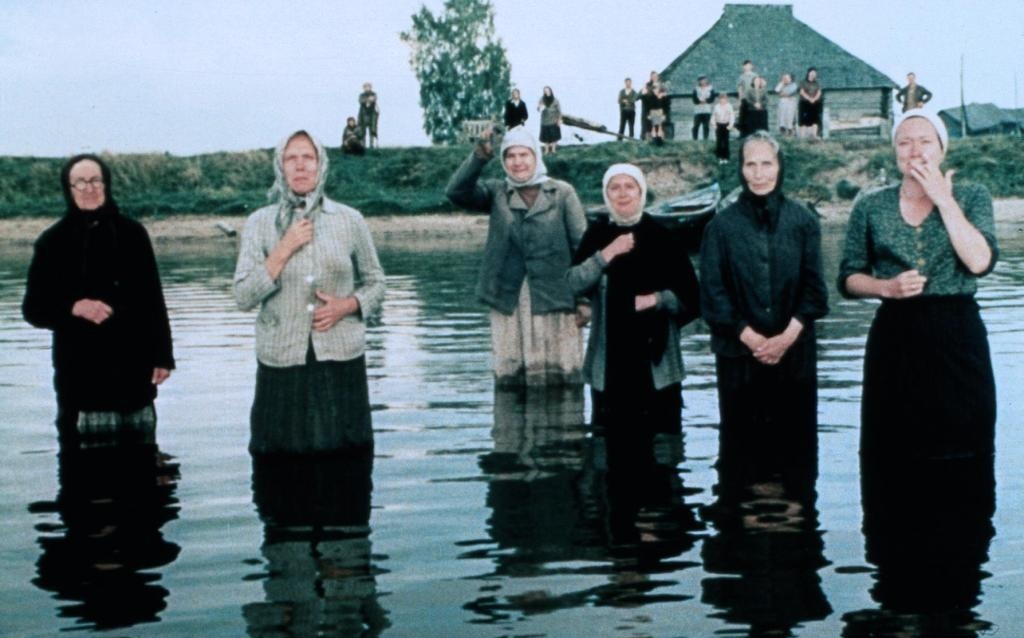 кадр из фильма "Прощание"