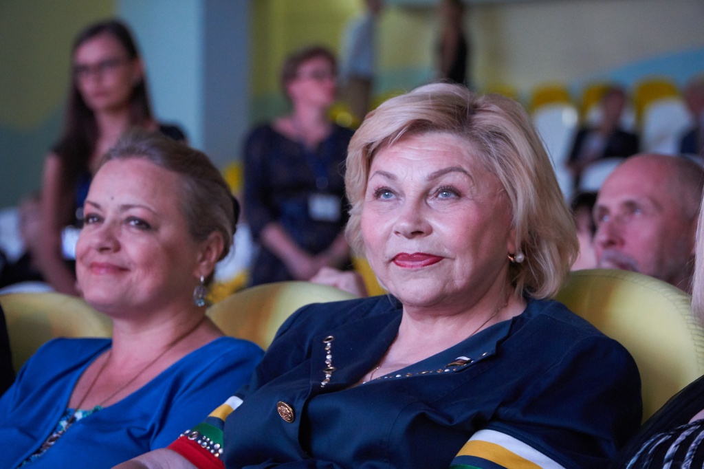 XXVI Открытый фестиваль российского кино Киношок, церемония открытия, Елена Драпеко XXVI Открытый фестиваль российского кино Киношок, церемония открытия, Елена Драпеко