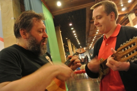 Михаил Тумеля делится мастерством Фото Валерия Рябина Михаил Тумеля делится мастерством Фото Валерия Рябина