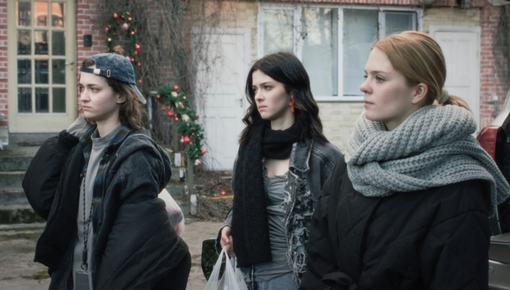 Кадр из фильма Фейерверки днём