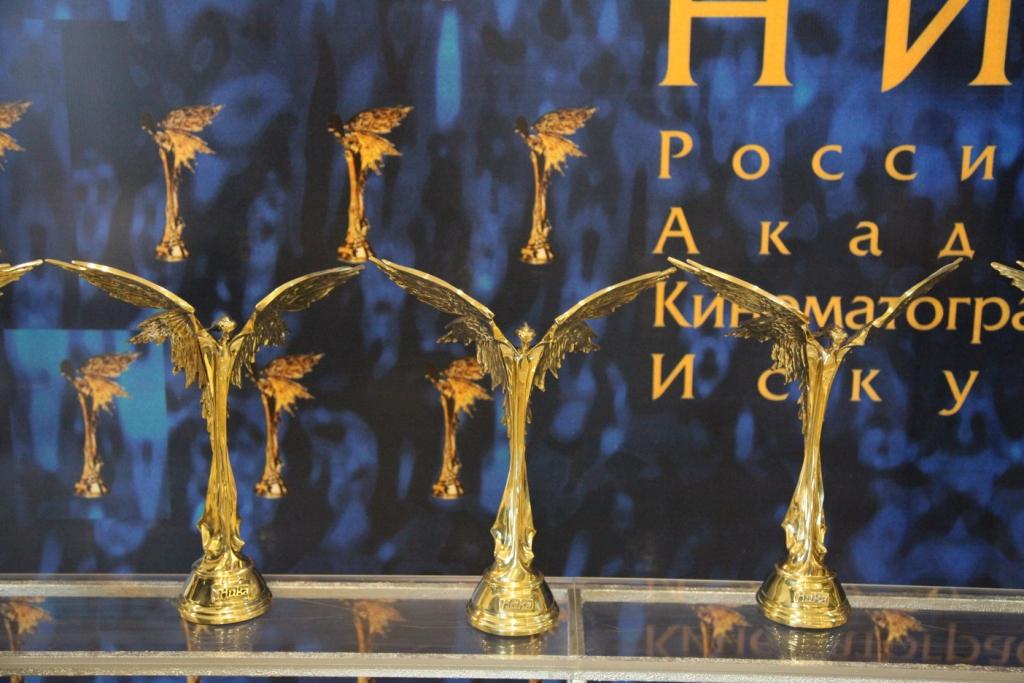 Статуэтки "Ника"