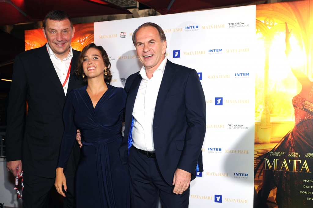 медиарынок MIPCOM 2016, премьера сериала Мата Хари, продюсер Влад Ряшин, актеры Ваина джоканте и Алексей Гуськов
