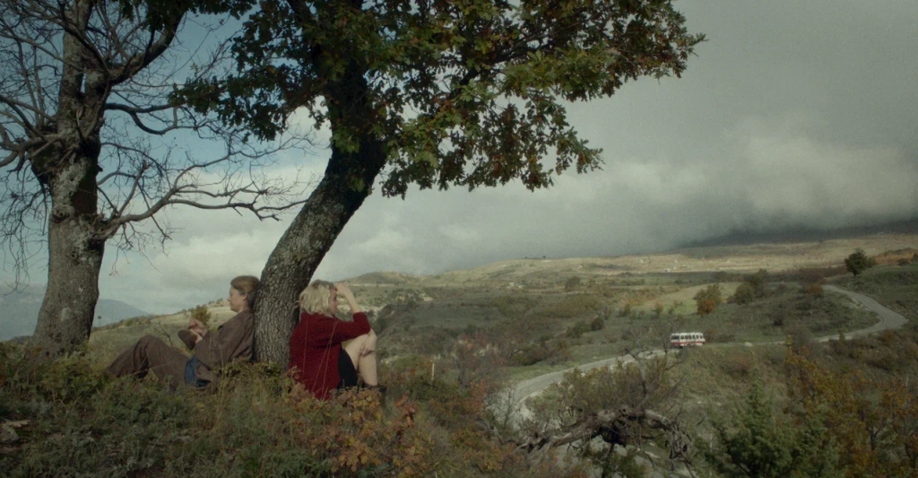 Кадр из фильма Гирокастра