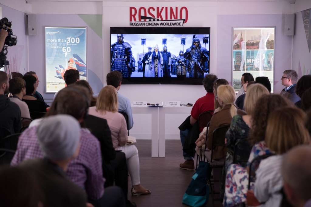 70 Каннский международный кинофестиваль, Российский павильон, презентация компании ЦПШ, показ отрывка из фильма Легенда о Коловрате