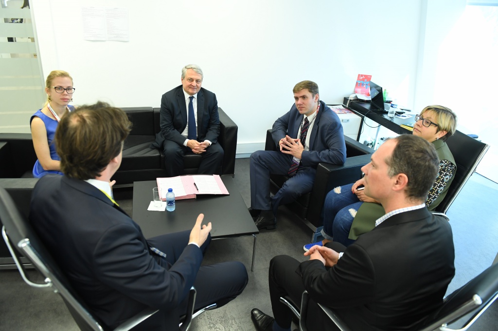 MIPCOM 2017, подписание соглашения о сотрудничества между Российским экспортным центром и компанией Reed Midem