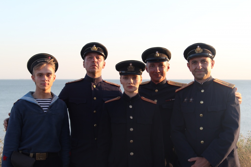 Кадр из сериала "Черное море"