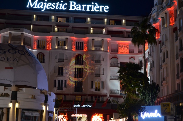 реклама фильма "Голодные игры: Да вспыхнет пламя" в Каннах 2013