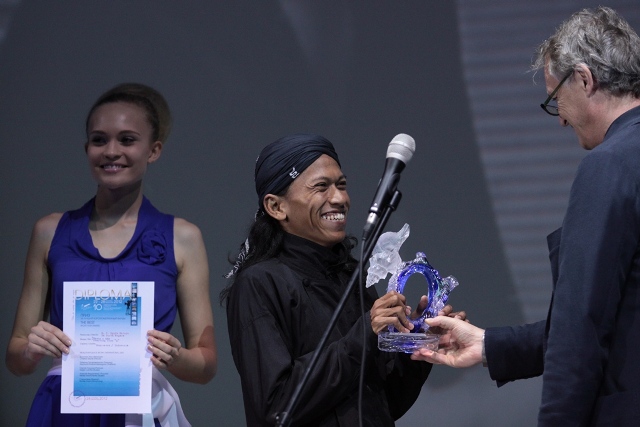 награждение лауреатов фестиваля "Меридианы Тихого", вручение приза за Лучшую короткометражную работу