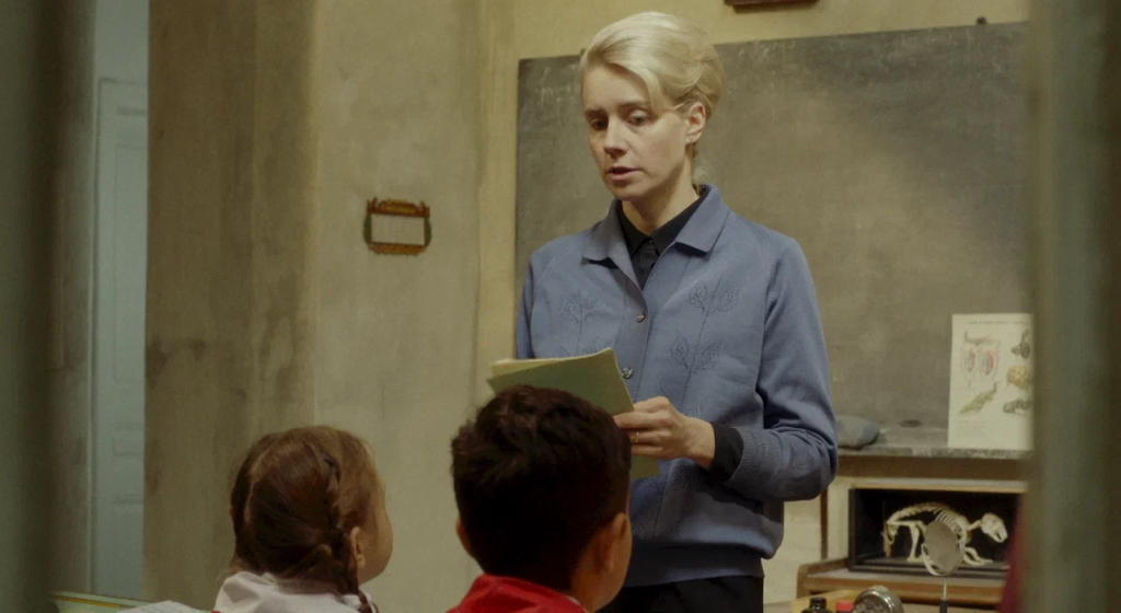 Кадр из фильма Гирокастра