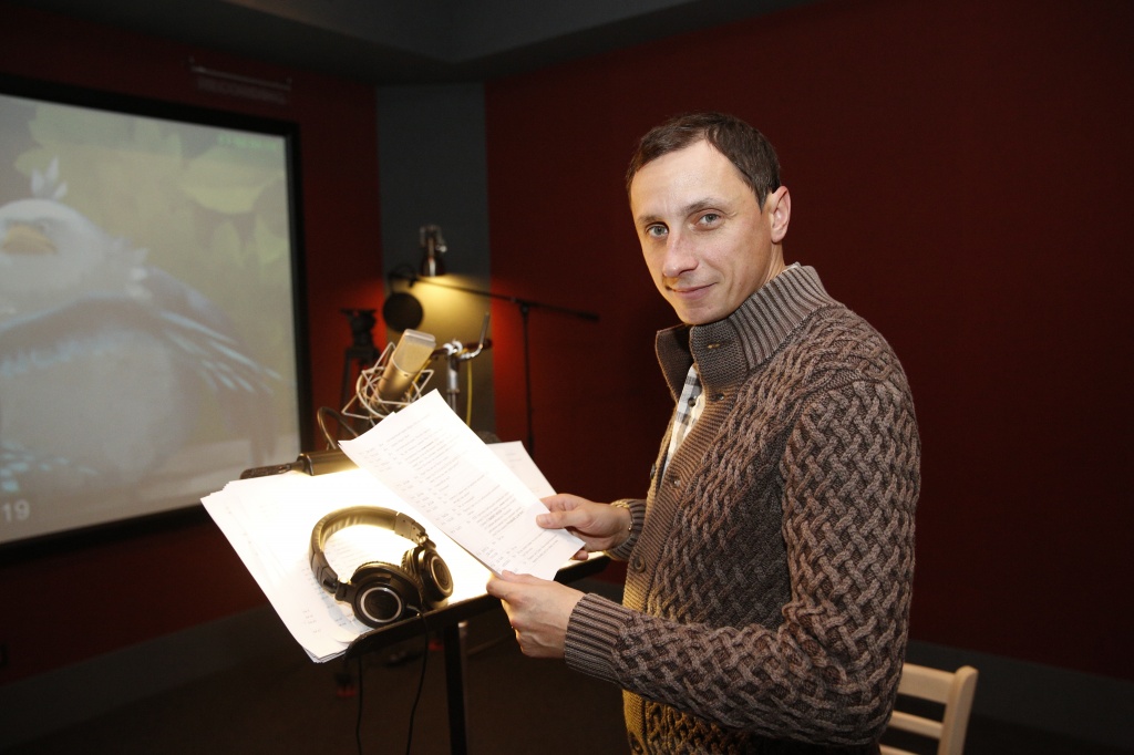 Вадим Галыгин на озвучании анимационного фильма "Махни крылом"