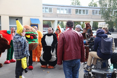 на съемках фильма "Будь моим продюсером"