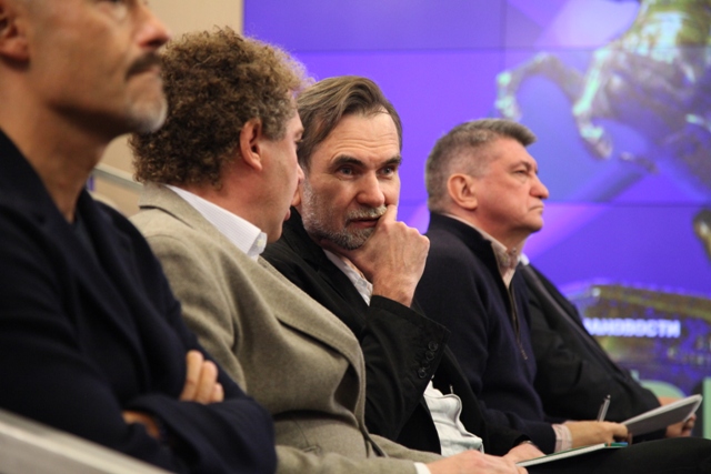 Общественные слушания о будущем Ленфильма, Сергей Сельянов, Александр Сокуров