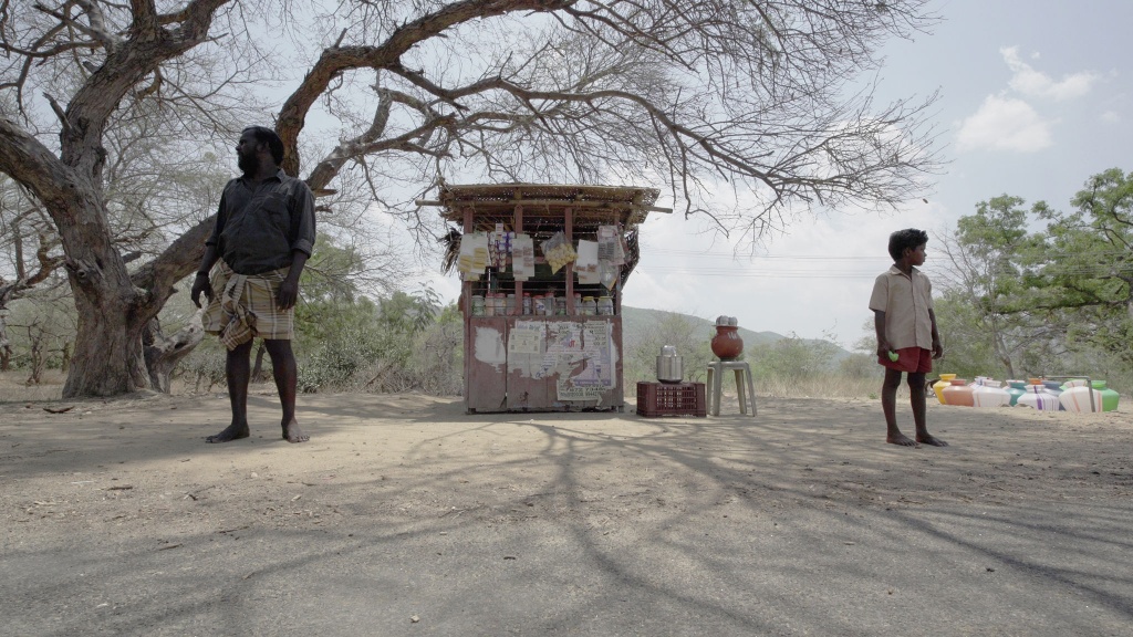 кадр из фильма Камешки