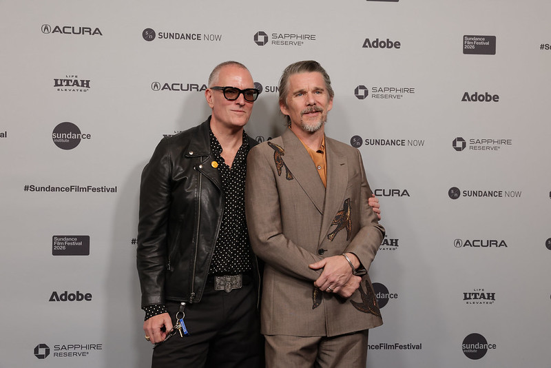 Пэдрейк МакКинли и Итан Хоук на премьере фильма Груз / The Weight