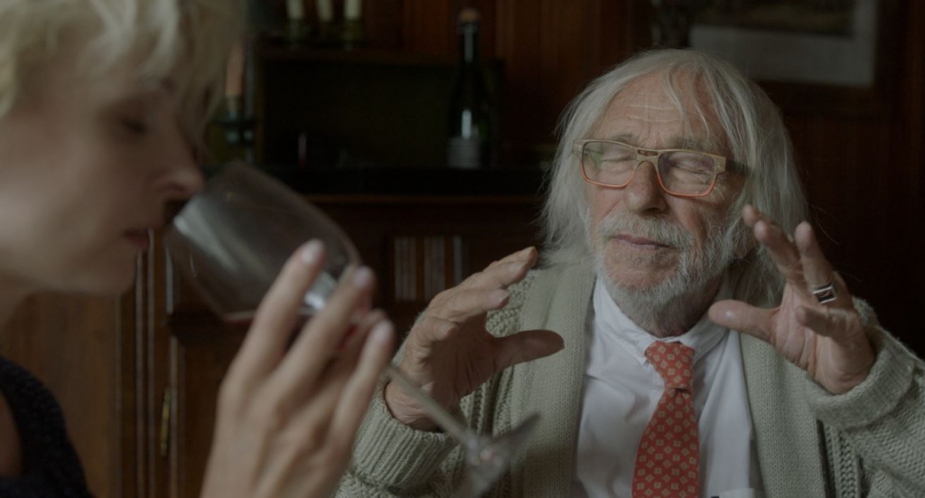 кадр из фильма Кроличья лапа