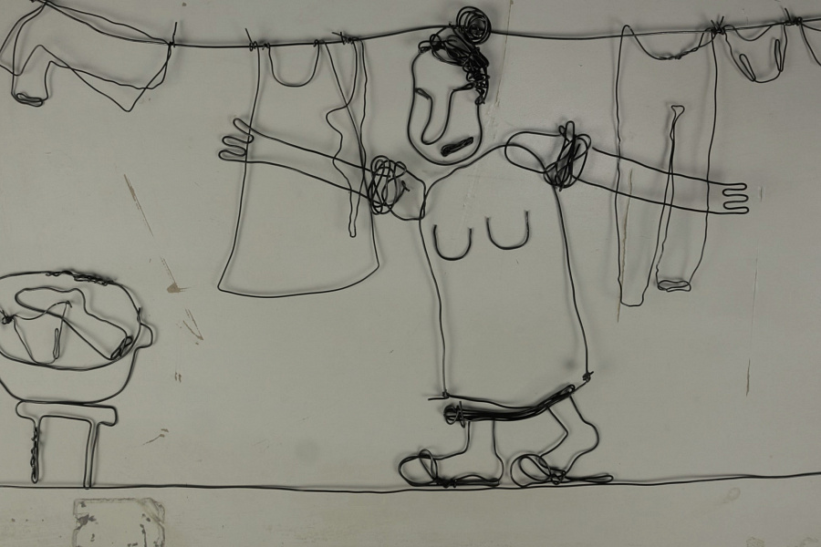 кадр из фильма За забором