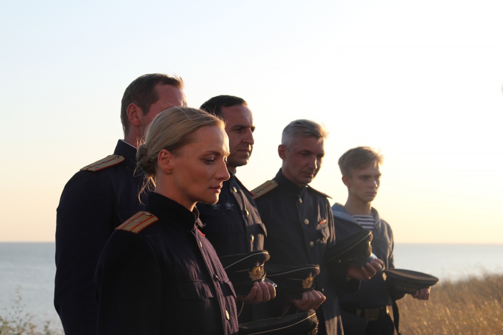 Кадр из сериала "Черное море"