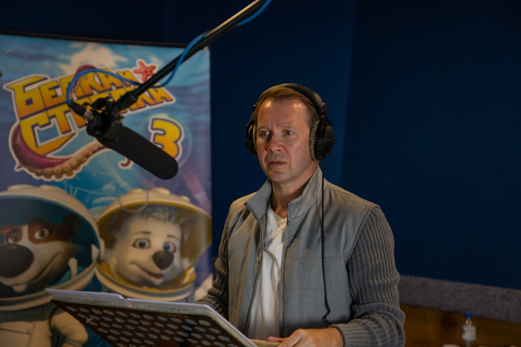 Евгений Миронов озвучил Веню в «Белке и Стрелке 3»
