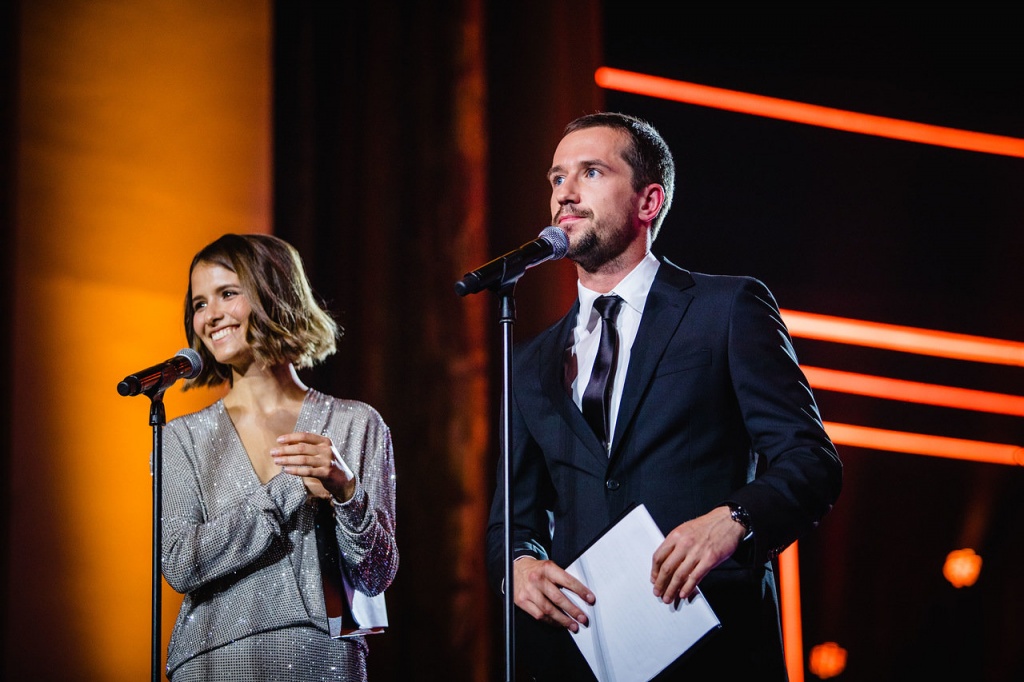 29 Кинотавр, церемония закрытия, актеры Любовь Аксенова и Егор Корешков