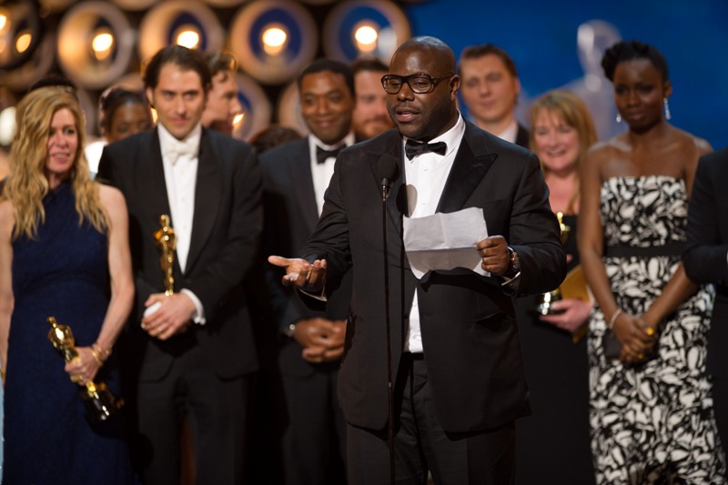 86-я церемония вручения премии «Оскар», создатели фильма "12 лет рабства" получают награду в номинации "Лучший фильм"