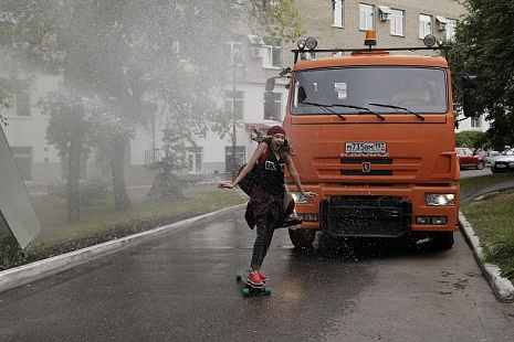 на съемках фильма "Шербурские зонтики"