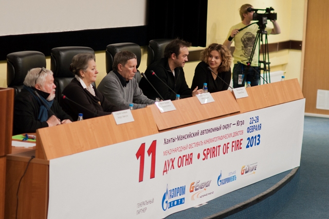 11-й международный фестиваль кинематографических дебютов "Дух огня", открывающая пресс-конференция, Сергей Соловьев, Мария Зверева, Андрей Плахов, Венсан Перес