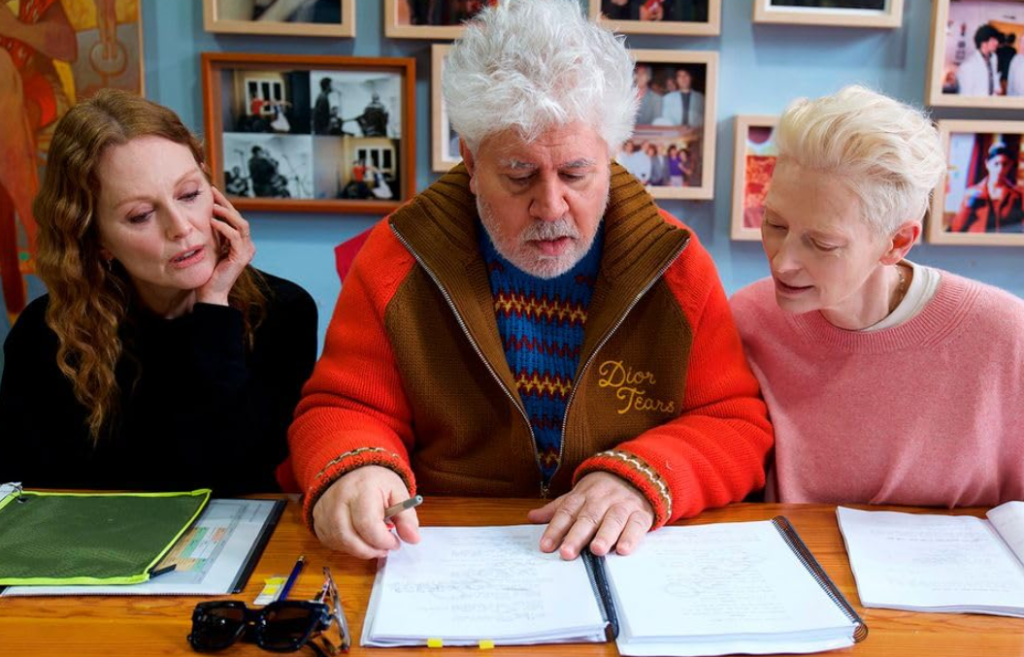 Фотография со съемок фильма Соседняя комната / The Room Next Door Фотография со съемок фильма Соседняя комната / The Room Next Door