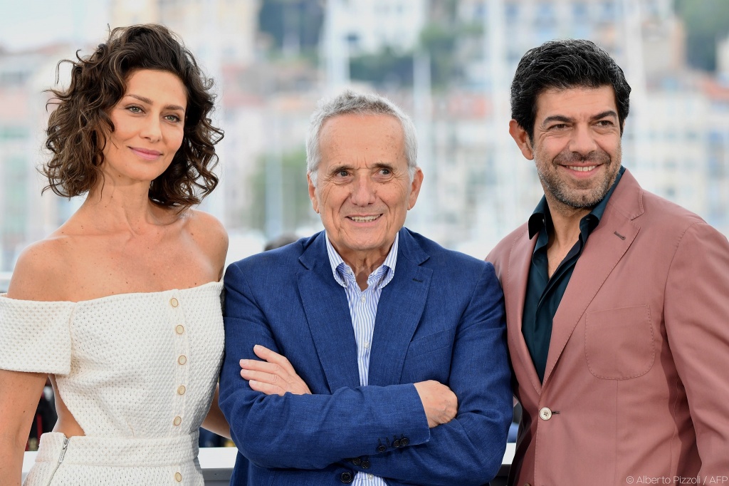 72 Каннский кинофестиваль, актриса Мария Фернанда Кандиду, режиссер Марко Беллоккьо, актер Пьерфранческо Фавино 72 Каннский кинофестиваль, актриса Мария Фернанда Кандиду, режиссер Марко Беллоккьо, актер Пьерфранческо Фавино