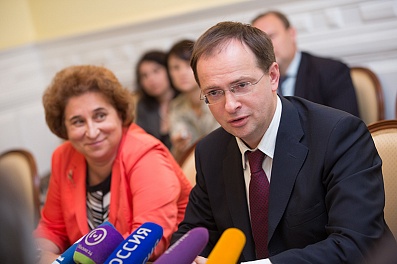 Наталья Юрьевна Самойленко, директор Департамента культурного наследия Минкультуры РФ  и Владимир Ростиславович Мединский, Министр культуры РФ