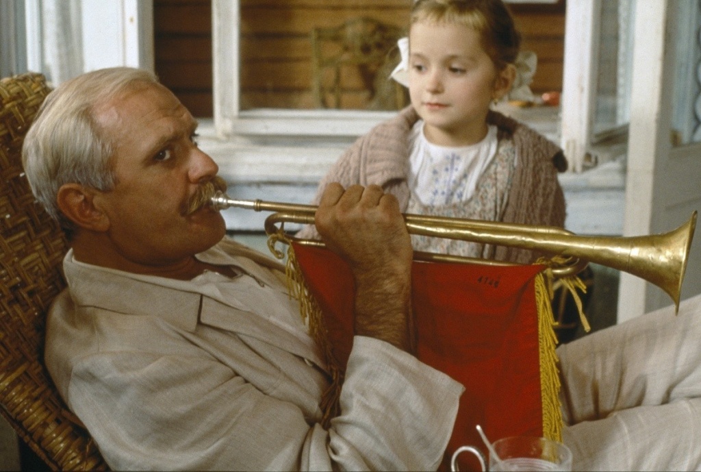 кадр из фильма Утомленные солнцем кадр из фильма Утомленные солнцем