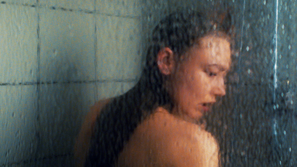 кадр из сериала Контейнер