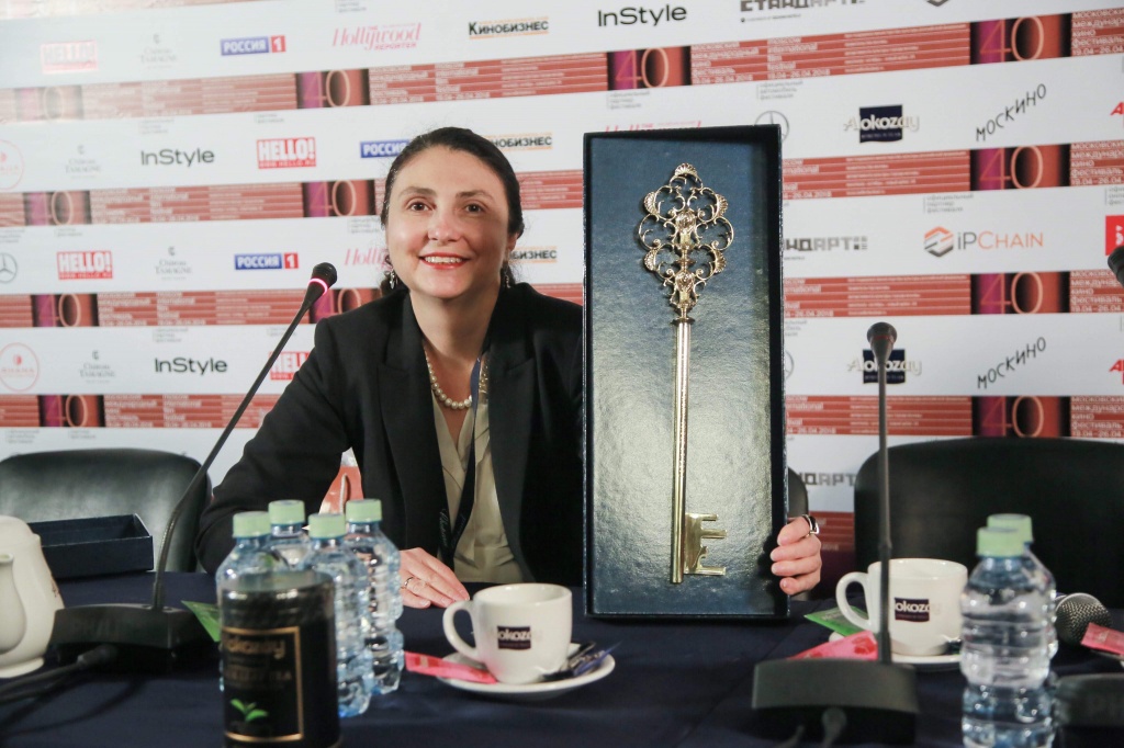 40 ММКФ, Приз зрительских симпатий (Ключ к сердцам зрителей), норвежской картине «12-й человек» режиссера Харальда Цварта