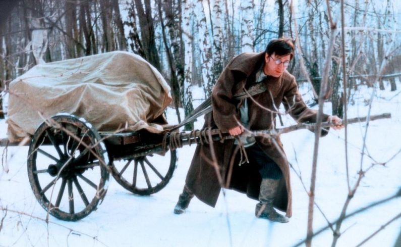 кадр из фильма Бесы