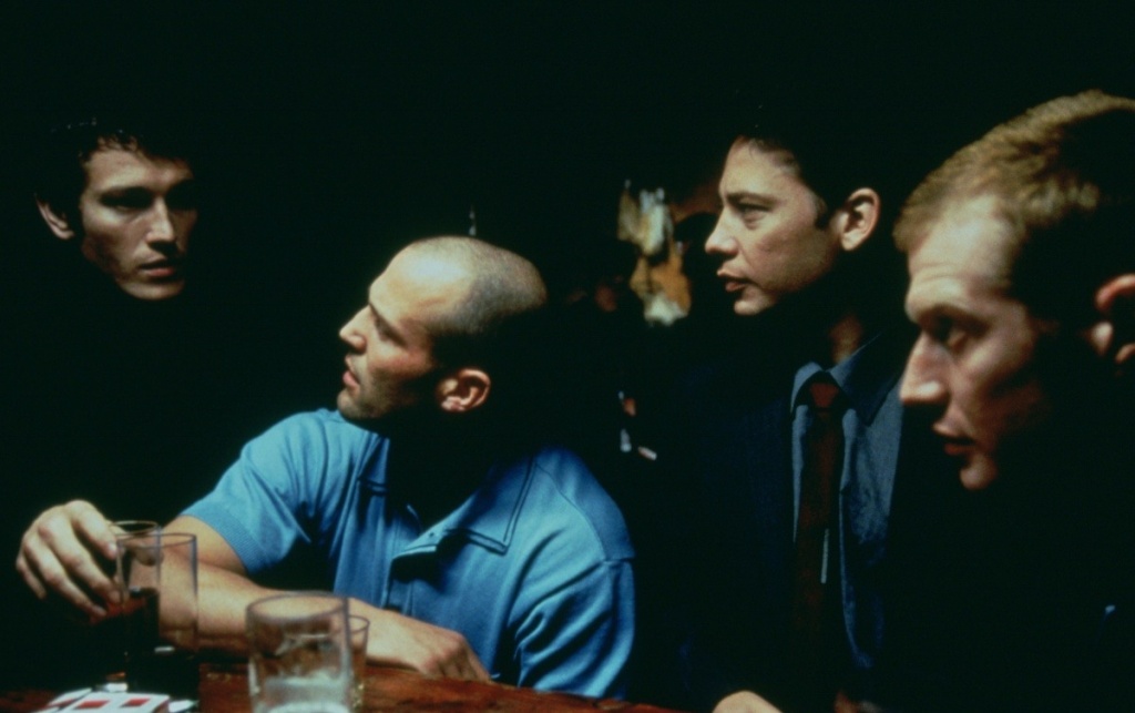 кадр из фильма "Карты, деньги, два ствола"