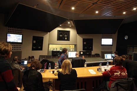 Команда фильма Разбуди меня в микшерской Первой музыкальной студии Киноконцерна Мосфильм