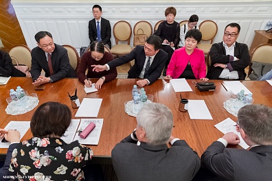 рабочая встреча главы Департамента кинематографии Министерства культуры России Вячеслава Тельнова с китайскими кинематографистами