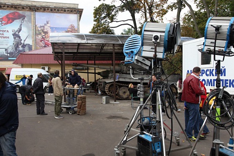 на съемках фильма "Будь моим продюсером"