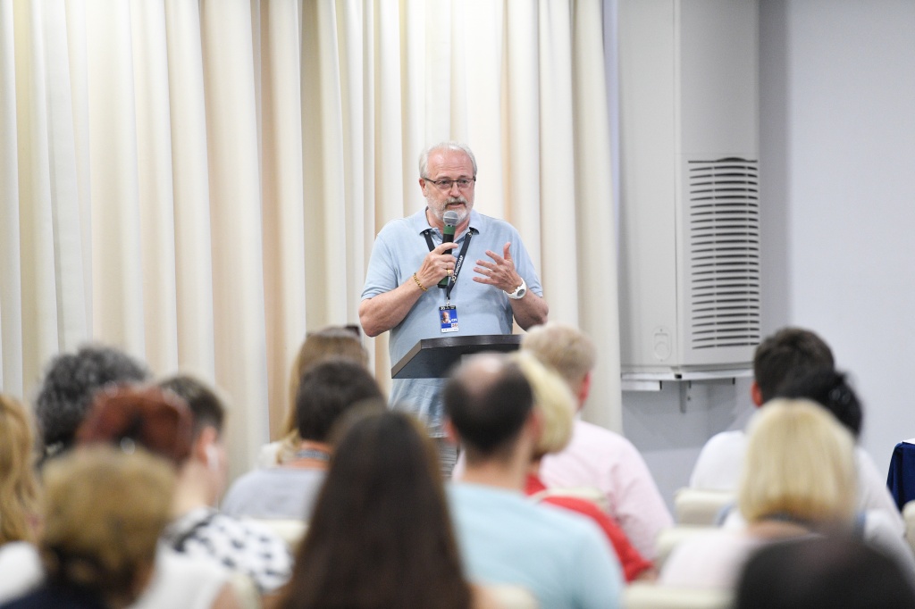 Владимир Хотиненко