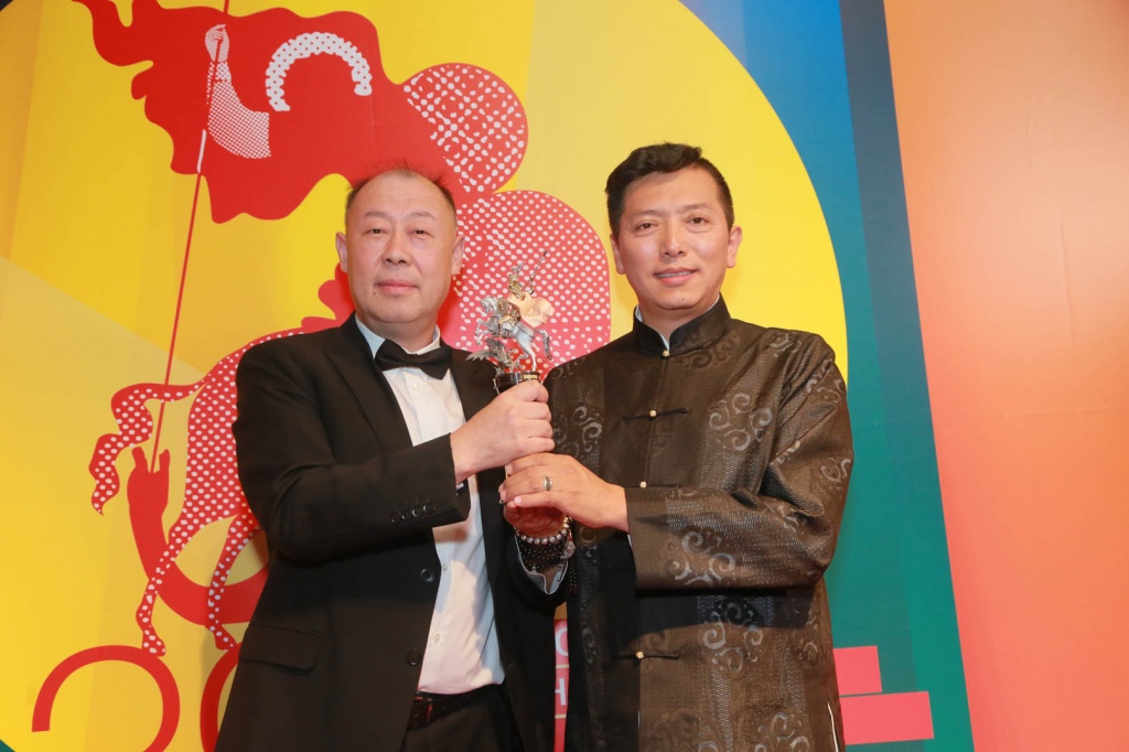 39 Московский международный кинофестиваль, Золотой Георгий за Лучший фильм (Хохлатый ибис)