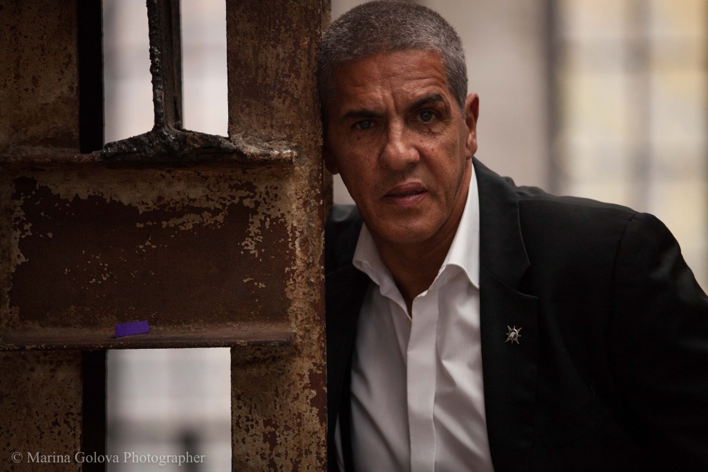 кадр из фильма Идентификация, актер Сами Насери кадр из фильма Идентификация, актер Сами Насери